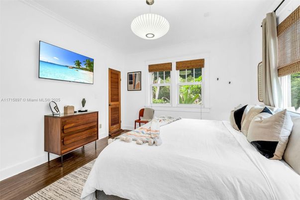 Bedroom, Interior, Pendant Lights, Wood Texture Flooring