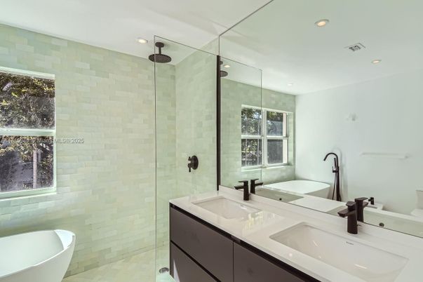 Bathroom, Dual Sink Vanities, Free Standing Baths, Glass Shower, Interior, Recessed Lighting