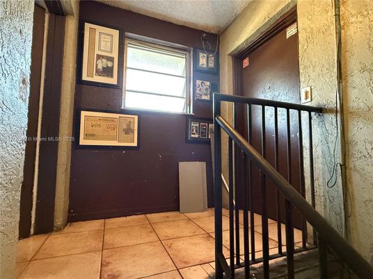 Elevator, Interior