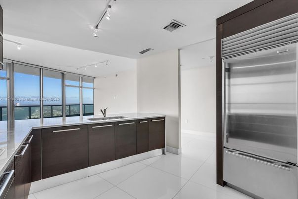 Interior, Kitchen, Stainless Steel Appliances, Water