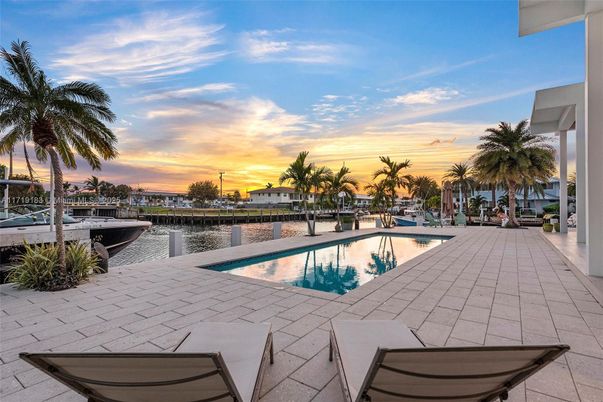Exterior, Lake, Pool