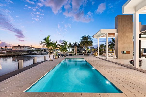 Exterior, Lake, Pool