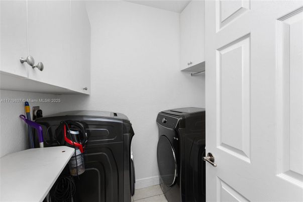Interior, Washer