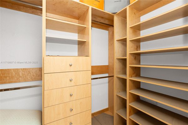 Interior, Walk-in Closets