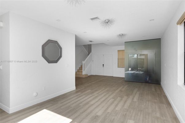 Empty room, Interior, Recessed Lighting, Wood Texture Flooring