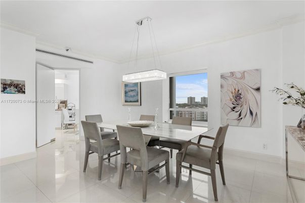 Dining room, Interior, Pendant Lights