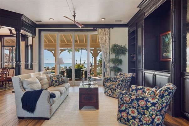 Interior, Living room, Recessed Lighting, Water, Wood Texture Flooring