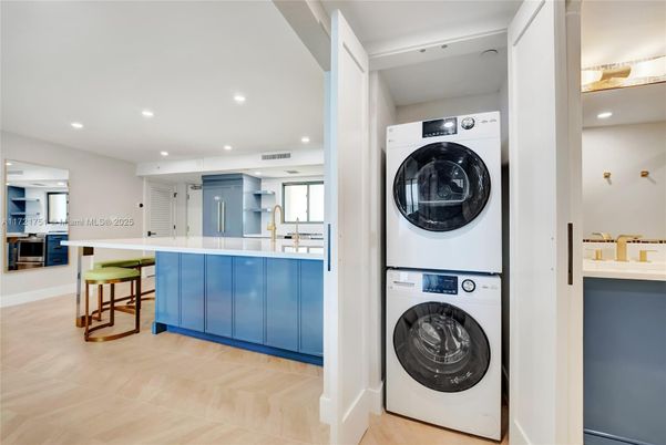Interior, Recessed Lighting, Utility Closets, Washer, Wood Texture Flooring