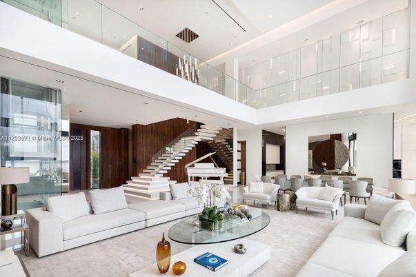 Dining room, Interior, Living room, Pendant Lights, Piano, Recessed Lighting
