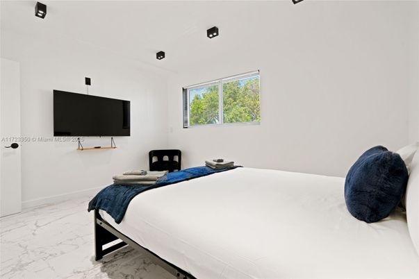 Bedroom, Interior, Marble, Recessed Lighting