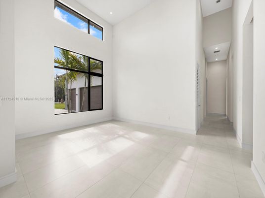 Empty room, Interior, Recessed Lighting