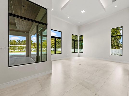 Empty room, Interior, Recessed Lighting