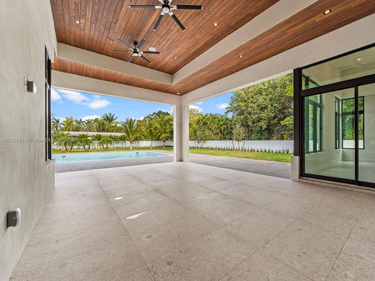 Exterior, Pool, Recessed Lighting