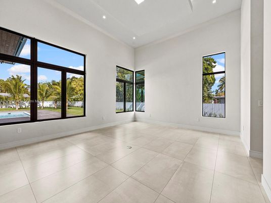Empty room, Interior, Recessed Lighting