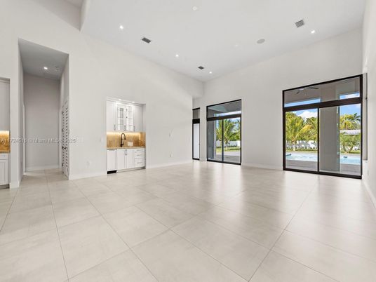 Empty room, Interior, Recessed Lighting