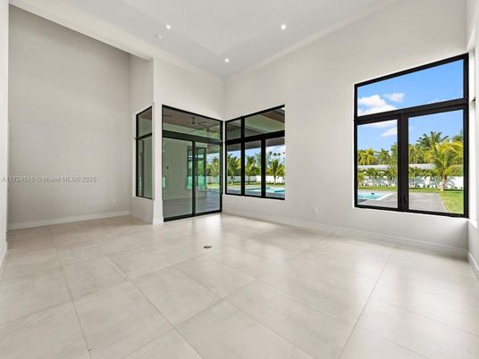 Empty room, Interior, Recessed Lighting