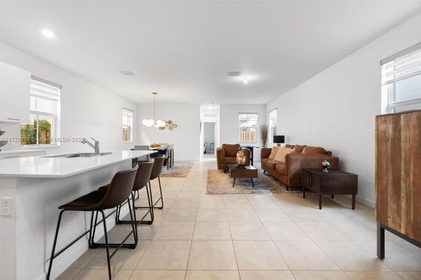 Dining room, Interior, Living room, Pendant Lights, Recessed Lighting