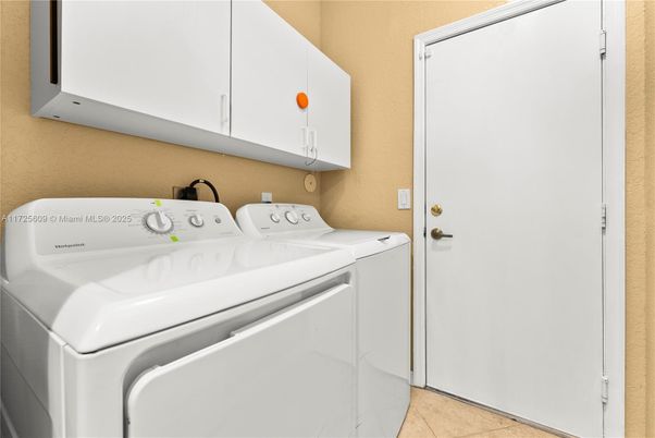 Interior, Washer