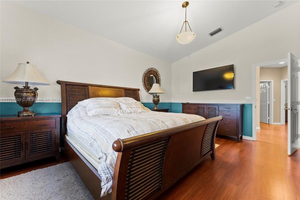 Bedroom, Interior, Pendant Lights, Wood Texture Flooring