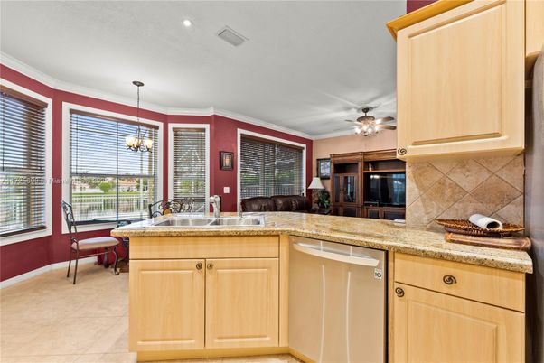 Dining room, Interior, Kitchen, Pendant Lights, Recessed Lighting