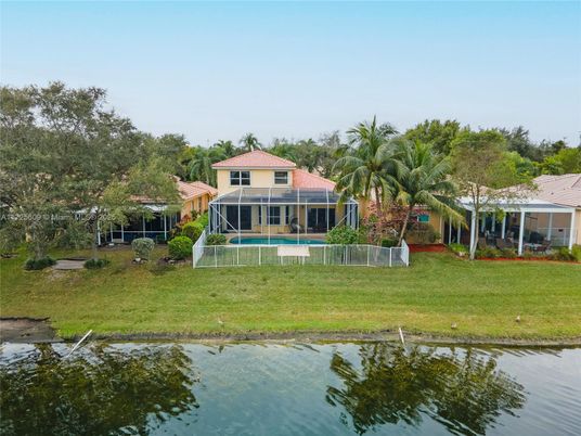 Backyard, Exterior, Lake, Pool
