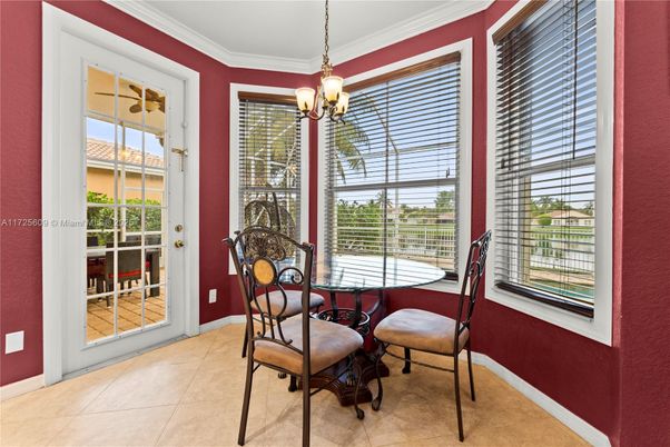Dining room, Interior, Pendant Lights