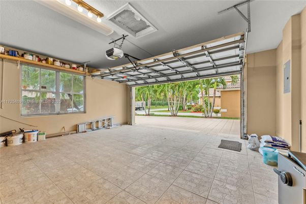 Garage, Interior