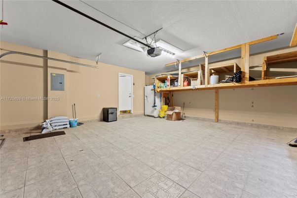 Garage, Interior