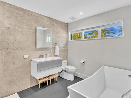 Bathroom, Free Standing Baths, Interior, Recessed Lighting