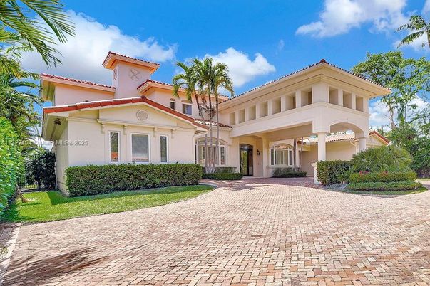 Backyard, Exterior, Facade, Mediterranean