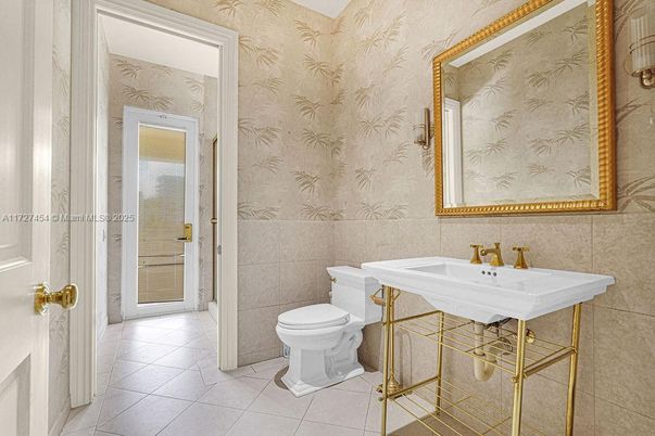 Bathroom, Interior