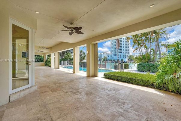 Exterior, Recessed Lighting
