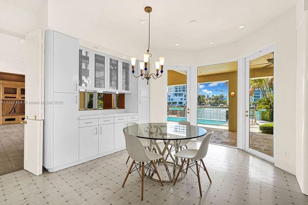 Chandelier, Dining room, Interior, Recessed Lighting