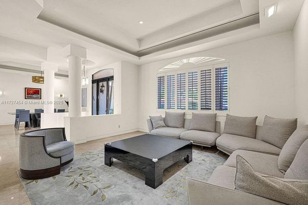 Interior, Living room, Pendant Lights, Recessed Lighting