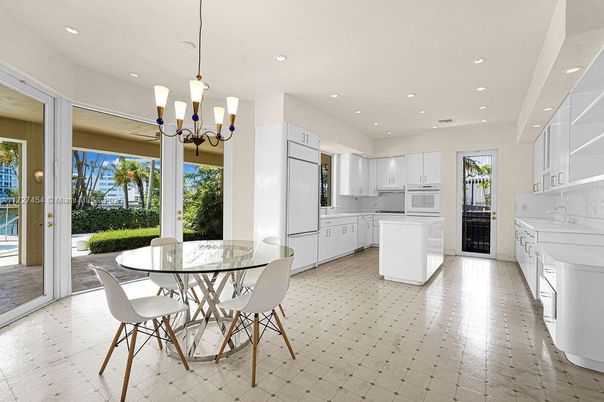 Chandelier, Dining room, Interior, Kitchen, Pendant Lights, Recessed Lighting