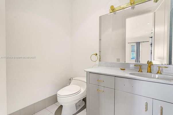 Bathroom, Interior