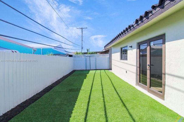 Backyard, Exterior