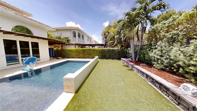 Backyard, Exterior, Pool