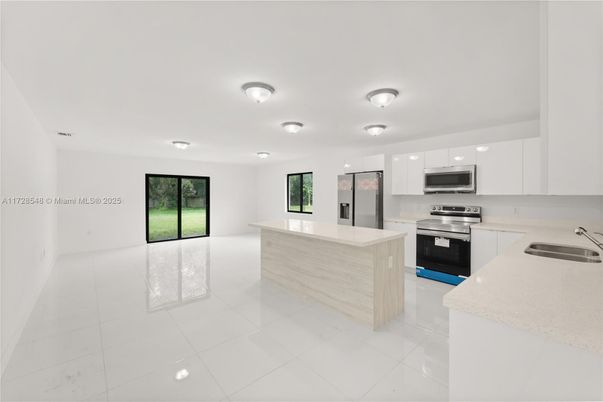 Interior, Kitchen, Stainless Steel Appliances