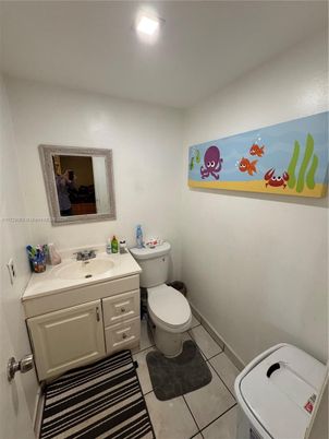 Bathroom, Interior, Recessed Lighting