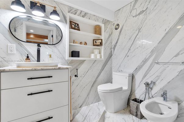 Bathroom, Interior, Marble, Marble Walls