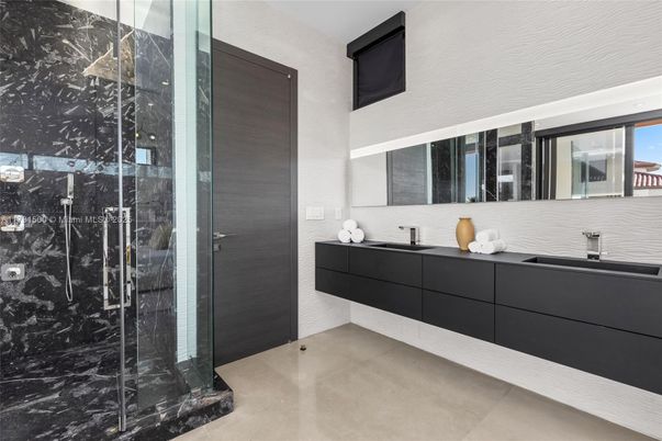 Bathroom, Dual Sink Vanities, Glass Shower, Interior