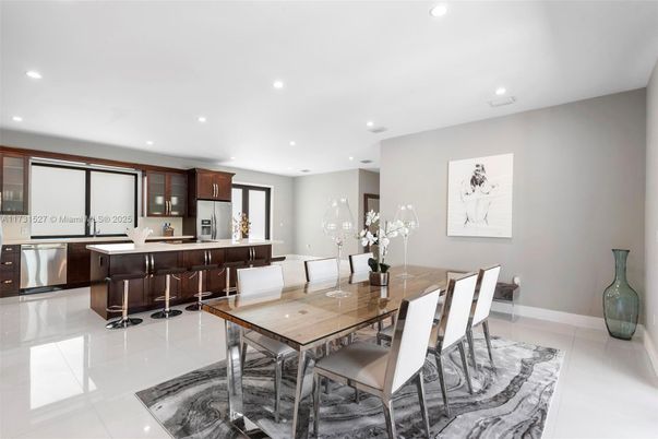 Dining room, Interior, Kitchen, Recessed Lighting