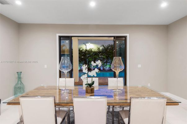 Dining room, Interior, Recessed Lighting