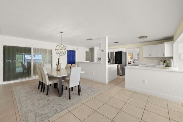 Dining room, Interior, Kitchen, Pendant Lights