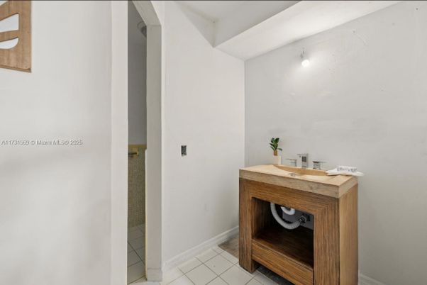 Bathroom, Interior