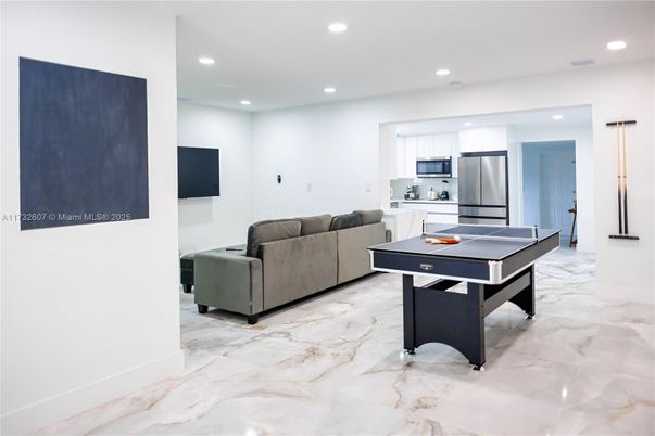 Interior, Kitchen, Living room, Marble, Recessed Lighting, Stainless Steel Appliances
