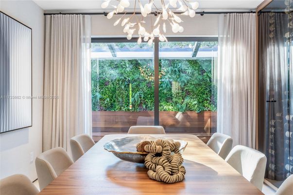 Dining room, Interior, Pendant Lights