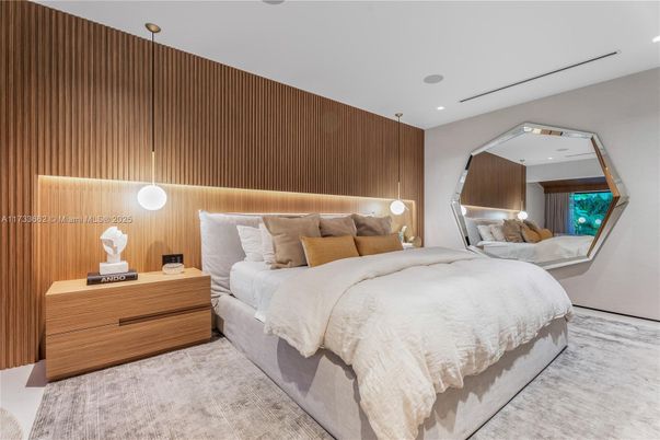 Bedroom, Interior, Pendant Lights, Recessed Lighting