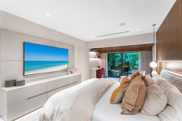 Bedroom, Interior, Pendant Lights, Recessed Lighting